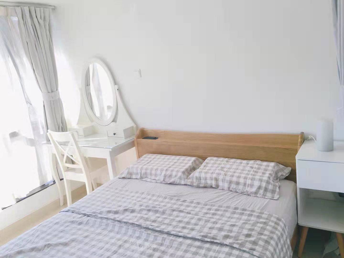 Featured image for “*bright* 2br apt for Rent in Luohu”