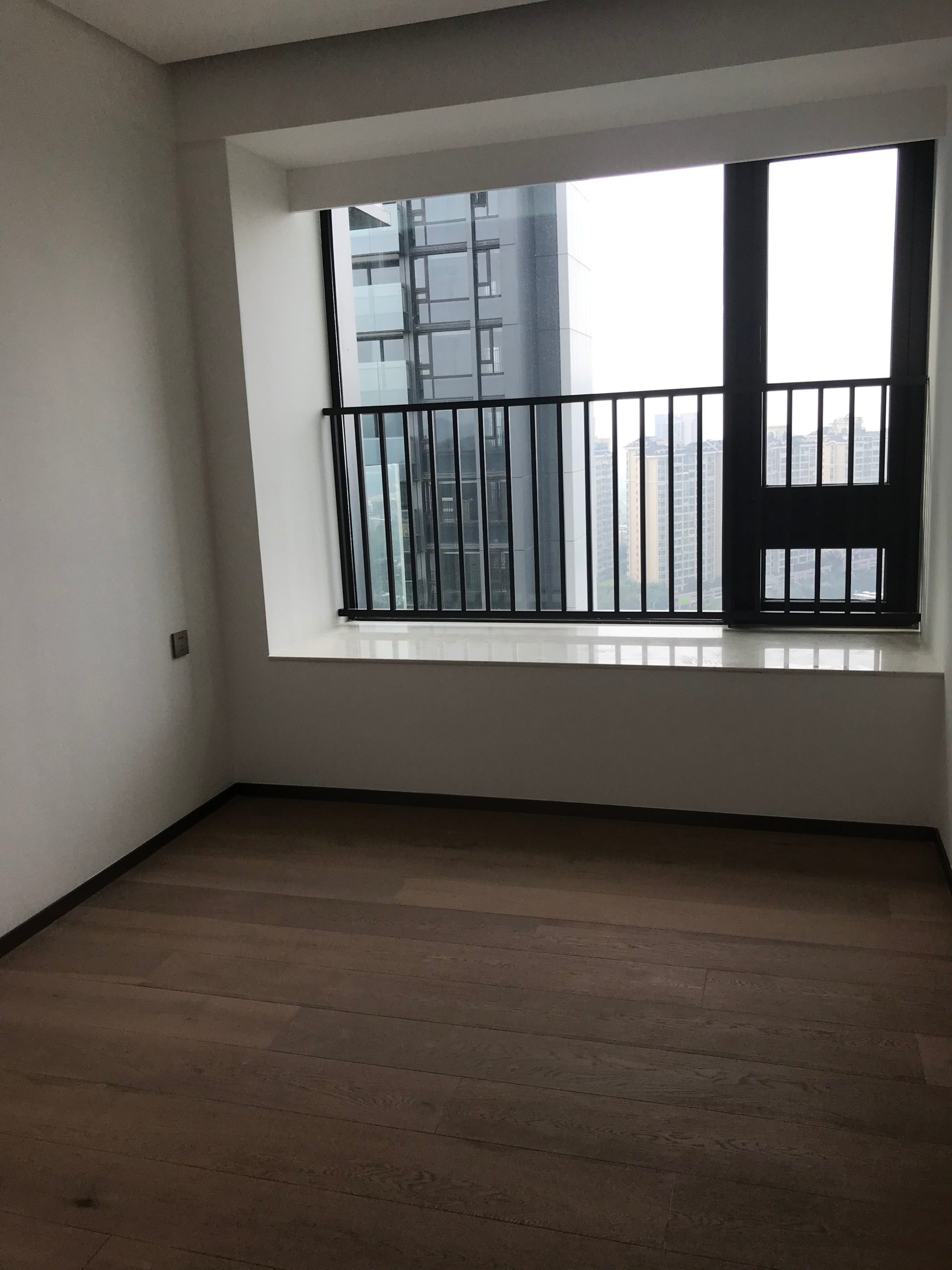 Featured image for “beautiful, brand new apartment near Shenzhen Zoo for rent”