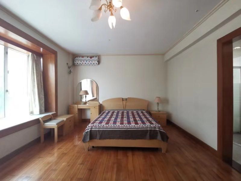 Featured image for “big cheap apartment 197sqm near shuiwan 5bedrooms”