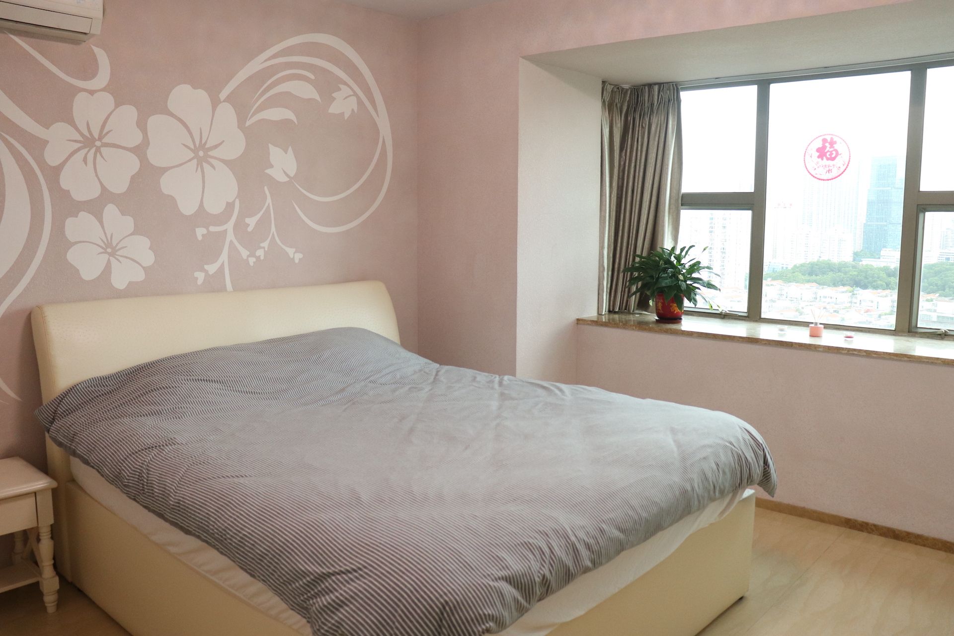 Featured image for “Spacious 3-Bedroom Apartment in Futian”
