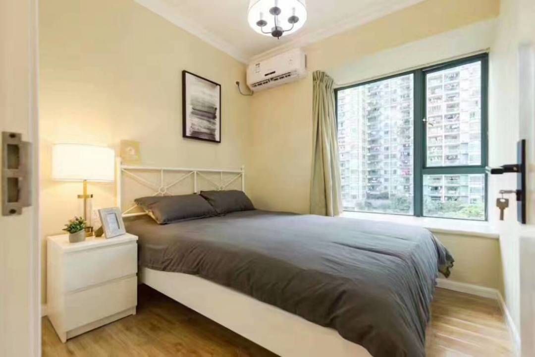 Featured image for “3 bedroom apartment in Futian district for rent”