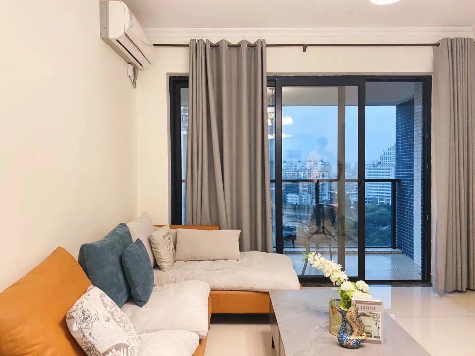 Featured image for “Peninsula1 86 square meters with 2 rooms well decorated and maintained, and the community has good greenery”