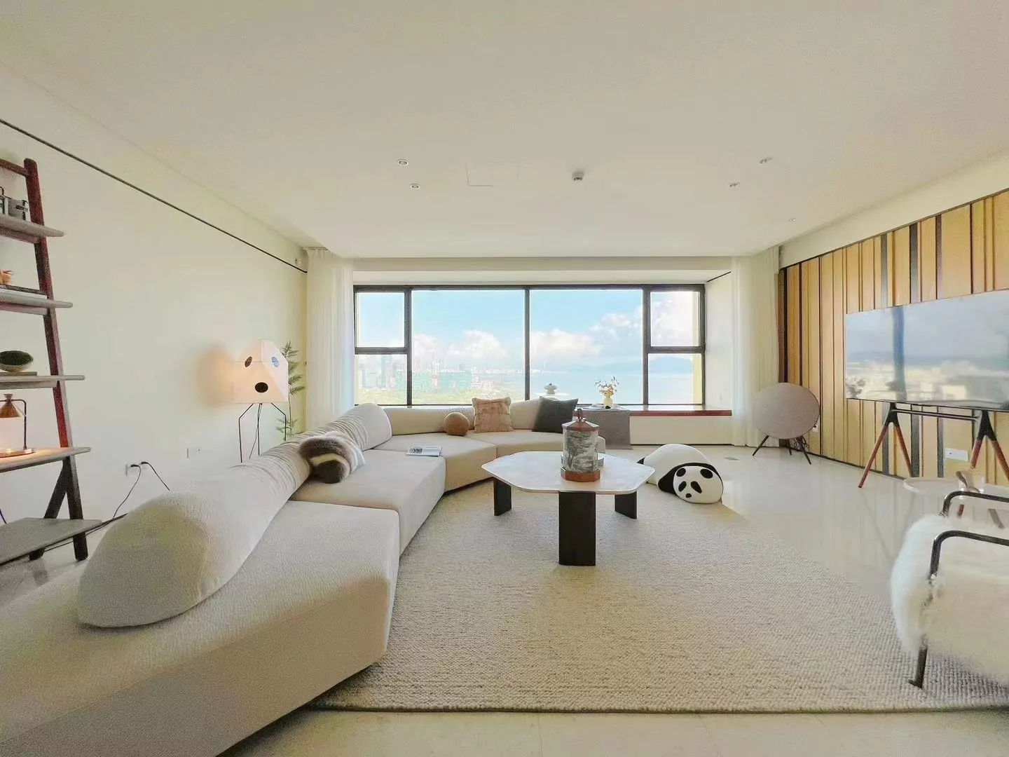 Featured image for “Big apartment with 4 bedrooms, 3 bathrooms in Shenzhen Bay, Nice View”